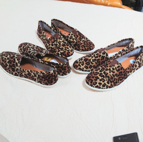 🐆 Leopard Print Slip On Shoes - Picture 11 of 16